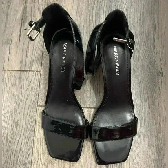 Marc Fisher Heels - Picture 3 of 4